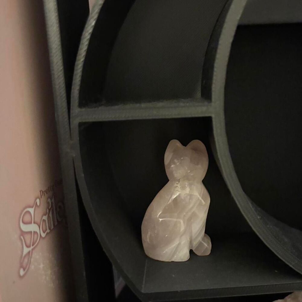 rose quartz cat figure
